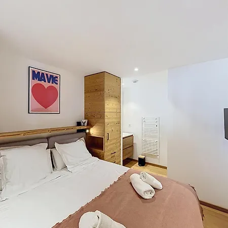 Xylia - - Centre Village *